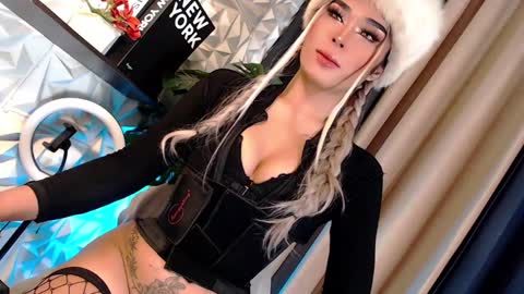 Snapshot of naughty_lexie69xx chatting on 02.06.25 GODDESS LEXIE online show from 02.06.25