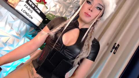 Snapshot of naughty_lexie69xx chatting on 02.19.25 GODDESS LEXIE online show from 02.19.25