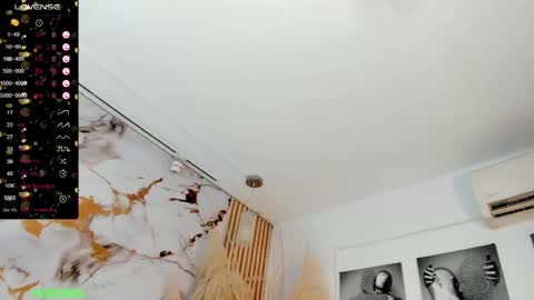 lizeth  online show from 10.19.25