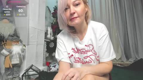 Snapshot of naughty_milena chatting on 01.03.25 Milena online show from 01.03.25