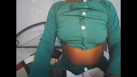 naughty_nilla online show from 09.25.25