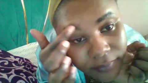 Snapshot of naughty_queen25 chatting on 09.16.25 queen online show from 09.16.25