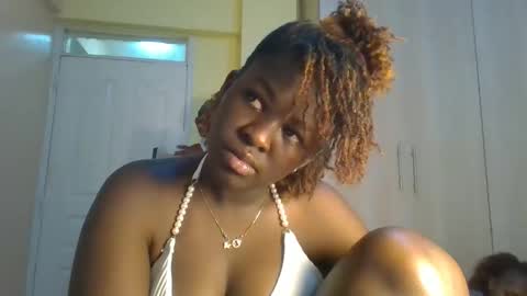 Lydiah online show from 10.19.25