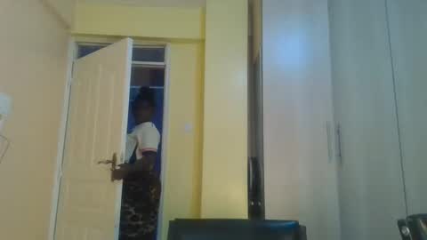 Lydiah online show from 10.25.25