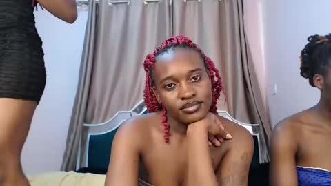Snapshot of naughty_vixen_ chatting on 01.27.25 Naughty online show from 01.27.25
