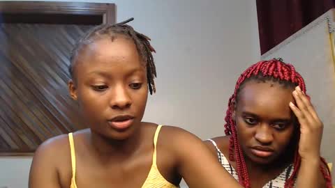 Snapshot of naughty_vixen_ chatting on 01.28.25 Naughty online show from 01.28.25