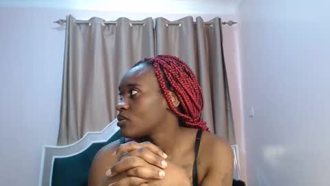 Snapshot of naughty_vixen_ chatting on 02.05.25 Naughty online show from 02.05.25