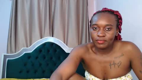 Snapshot of naughty_vixen_ chatting on 02.08.25 Naughty online show from 02.08.25
