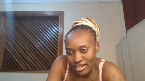 Snapshot of naughty_vixen_ chatting on 02.14.25 Naughty online show from 02.14.25