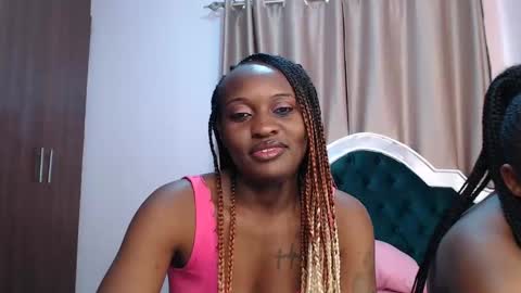 Snapshot of naughty_vixen_ chatting on 02.18.25 Naughty online show from 02.18.25