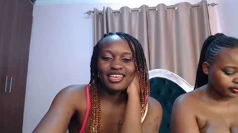 Snapshot of naughty_vixen_ chatting on 02.19.25 Naughty online show from 02.19.25