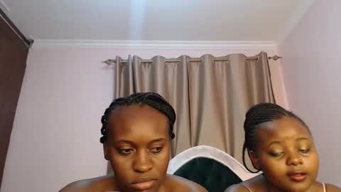 Snapshot of naughty_vixen_ chatting on 02.22.25 Naughty online show from 02.22.25