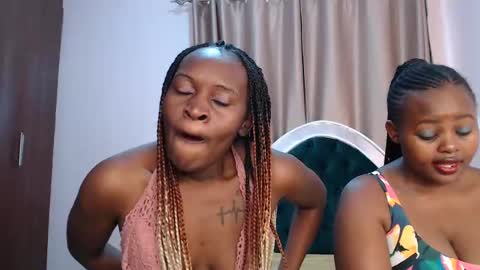 Snapshot of naughty_vixen_ chatting on 02.23.25 Naughty online show from 02.23.25