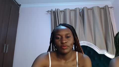 Snapshot of naughty_vixen_ chatting on 03.10.25 Naughty online show from 03.10.25