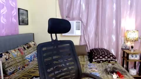 Snapshot of naughtyasiancummer chatting on 12.26.24 fujiko Be online show from 12.26.24