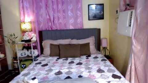 Snapshot of naughtyasiancummer chatting on 02.23.25 fujiko Be online show from 02.23.25