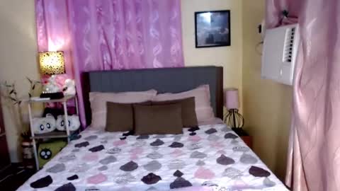 Snapshot of naughtyasiancummer chatting on 02.25.25 fujiko Be online show from 02.25.25