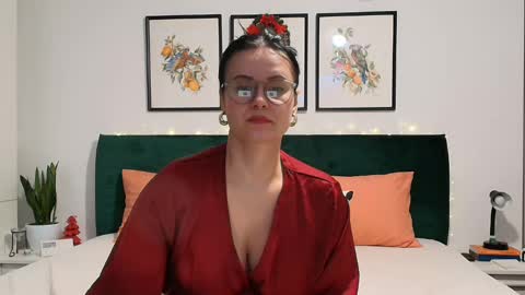 NaughtyBrunetteXXX online show from 02.09.25