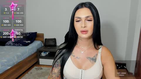 Snapshot of naughtycleo chatting on 12.02.24 cleo online show from 12.02.24