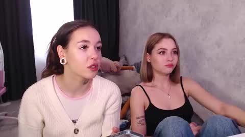 Snapshot of naughtydakota chatting on 09.30.25 Dakota online show from 09.30.25