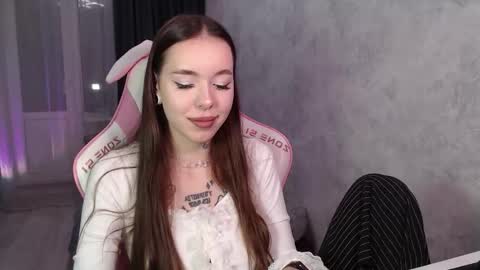 Snapshot of naughtydakota chatting on 10.11.25 Dakota online show from 10.11.25