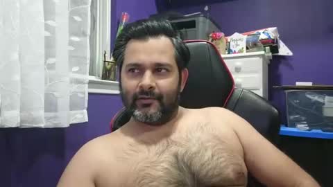 Snapshot of naughtydesicock chatting on 01.12.25 sakhtlaundaz online show from 01.12.25