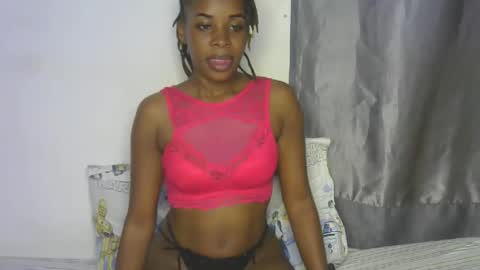 Snapshot of naughtyie chatting on 09.12.25 naughtyie online show from 09.12.25