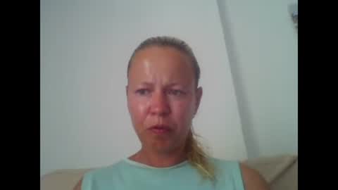 Snapshot of naughtyjennyblondeuk chatting on 06.04.26 naughtyjennyblondeuk online show from 06.04.26