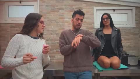 ANDREA STEPH  MIKE online show from 10.23.25