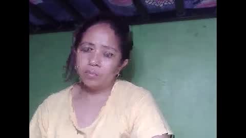 Snapshot of naughtymom26 chatting on 04.06.26 naughtymom26 online show from 04.06.26