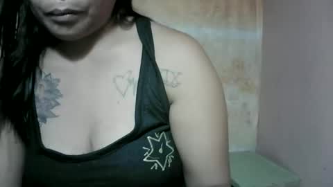 naughtymom_33 online show from 10.20.25