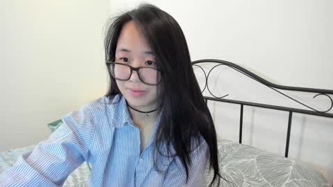 Gigi Chu  online show from 01.22.25