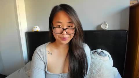 Gigi Chu  online show from 11.02.25