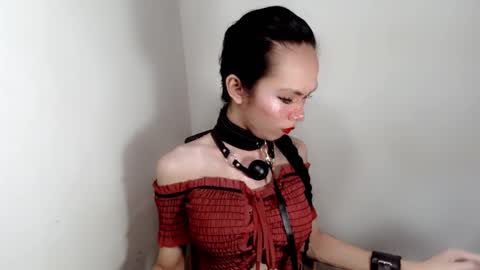 Snapshot of naughtypetiteangel chatting on 09.29.25 naughtypetiteangel online show from 09.29.25