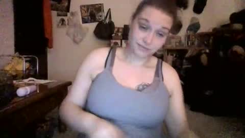 Snapshot of naughtyred25 chatting on 10.28.25 naughtyred23 online show from 10.28.25