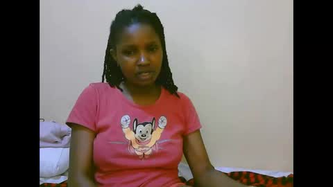 Snapshot of naughtysammur25 chatting on 10.05.25 naughtyqueen online show from 10.05.25