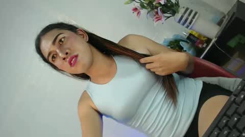 Snapshot of naughtywildvenice chatting on 02.14.25 naughtywildvenice online show from 02.14.25