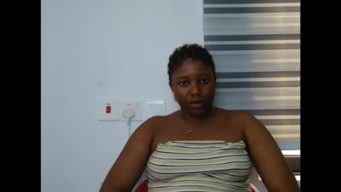 Snapshot of naughtyxpussyx chatting on 10.18.25 naughtyxpussyx online show from 10.18.25