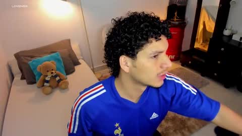 Snapshot of naxttan chatting on 09.15.25 Natan online show from 09.15.25