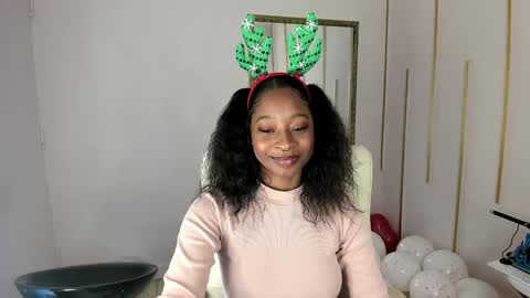 Nayaris 3 online show from 12.17.24