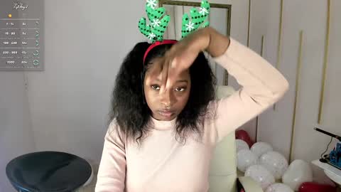 Nayaris 3 online show from 12.17.24