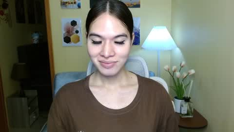 Nayika Huge online show from 01.27.25