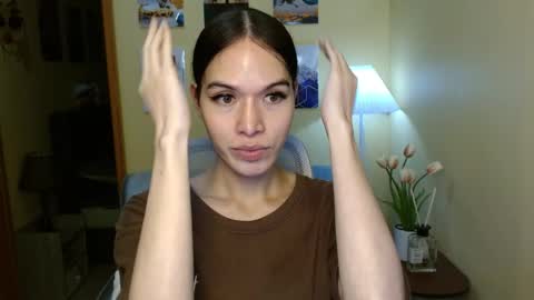Nayika Huge online show from 09.11.25