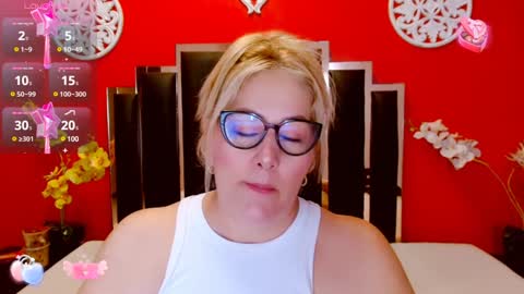 Snapshot of nayla_garner chatting on 02.04.25 Lady Nayla online show from 02.04.25