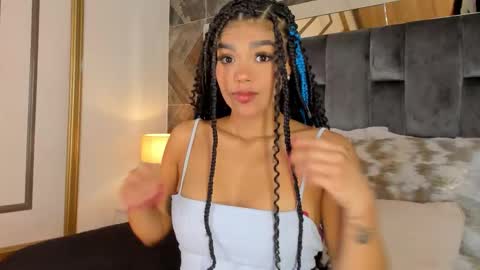    online show from 10.10.25