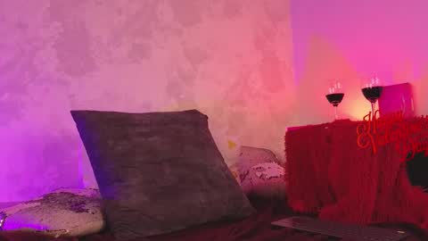 Juli  online show from 02.14.25