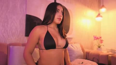 Juli  online show from 02.21.26