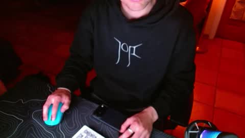 tootired online show from 04.03.26