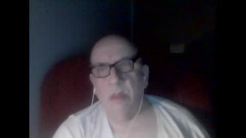 Snapshot of needlesslove chatting on 03.04.25 Tom online show from 03.04.25