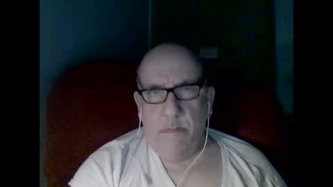 Snapshot of needlesslove chatting on 09.20.25 Tom online show from 09.20.25